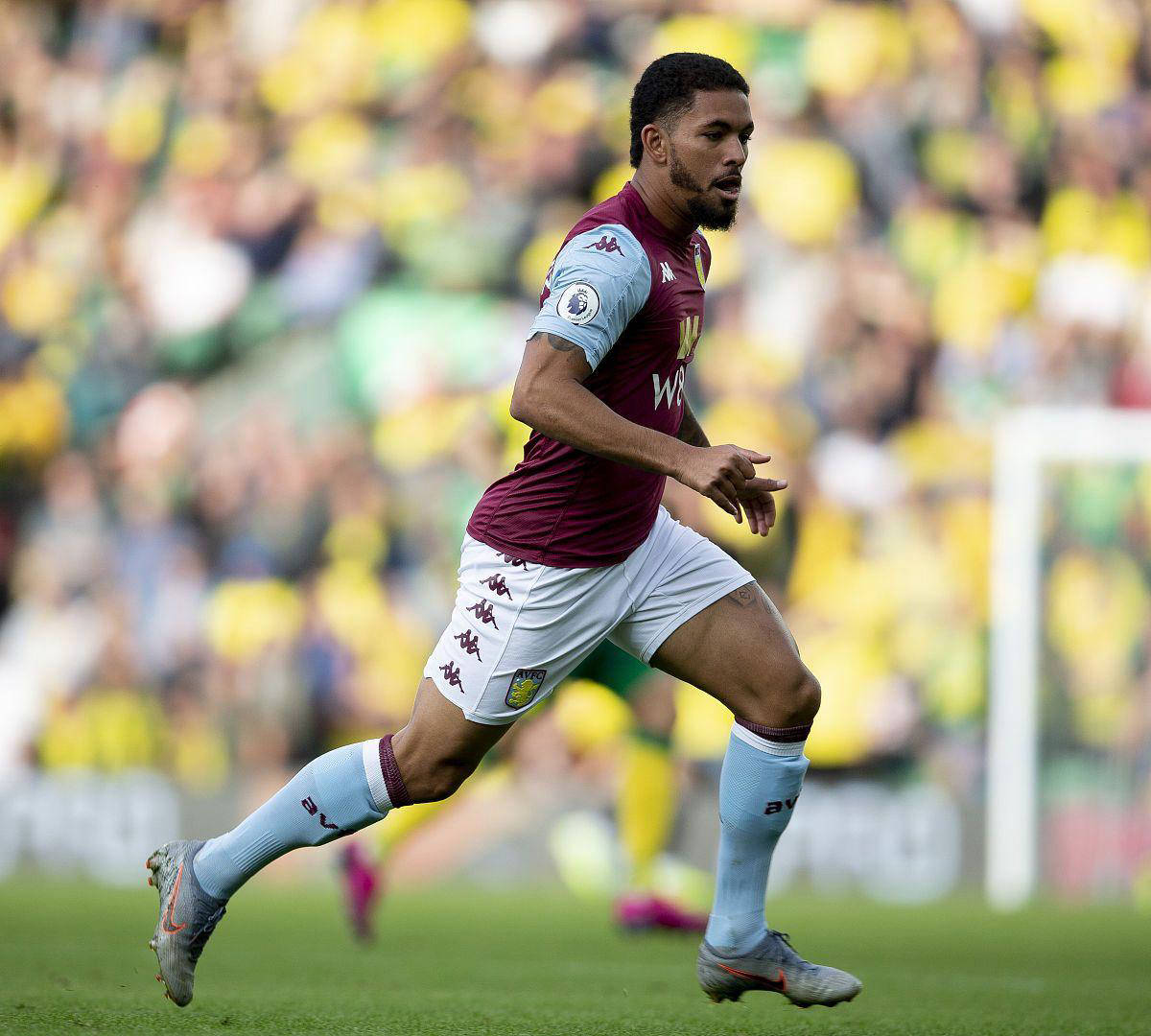 阿斯顿维拉主场强势保持七连胜，狼队连败低迷难以翻身？